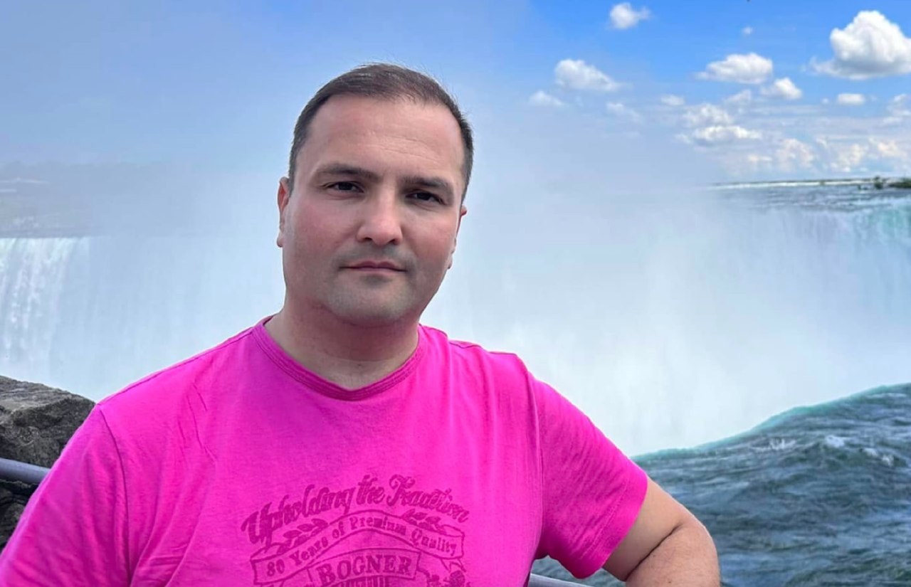 Nu tăiem din risipă, dar din portofelul oamenilor. În timp ce guvernarea PAS vrea să crească impozitele, funcționari din diferite întreprinderi continuă să căpușeze sistemul și să facă risipă din banul public: De la oameni FĂRĂ COMPETENȚE trimiși de la partid în diferite instituții la un loc cald, până la salarii exagerate, chiar și pentru o întreprindere mai specială