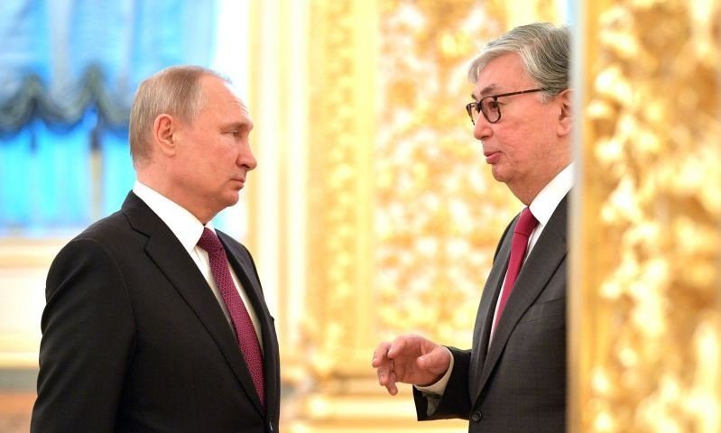 Rusia cere ajutor de urgență: negociază cu Kazahstanul pentru a importa benzină A-92 din cauza deficitului de carburanți pe piața internă