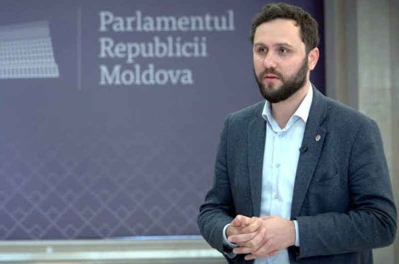 Încearcă să smântânească o viitoare investigație în curs despre afacerile sale imobiliare: Deputatul PAS Alex Trubcă s-a explicat pe facebook referitor la investițiile în imobiliare într-un proiect de milioane. Anunță și o conferință mâine la parlament "pentru a publica dovezi"