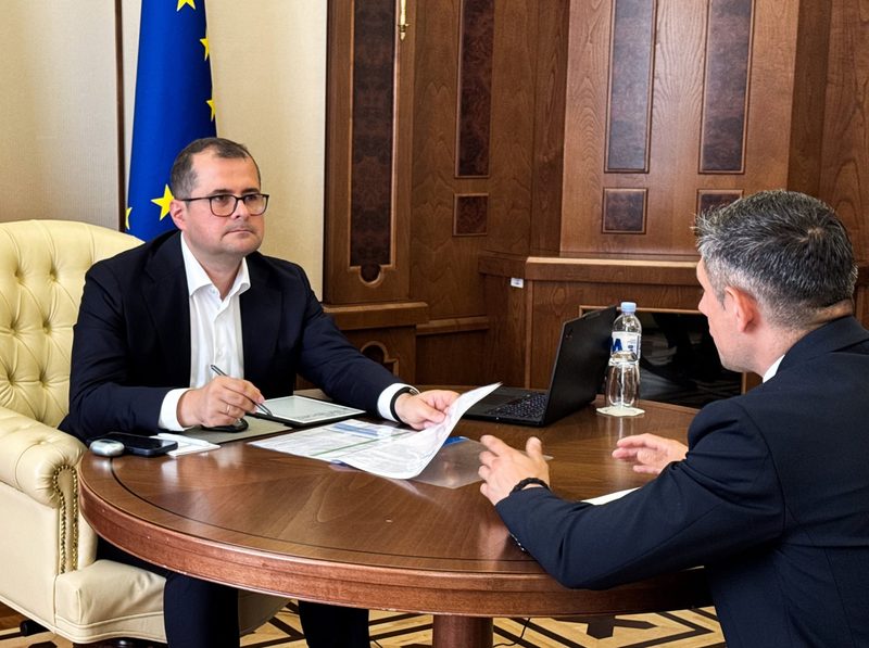 Premierul desemnat Vasile Tofan anunță că a încheiat consultările cu miniștrii interimari și acum are o imagine mai clară "asupra situației din fiecare domeniu: unde există echipe și proiecte solide, unde trebuie să accelerăm, unde sunt blocaje și unde este nevoie de ajustări"