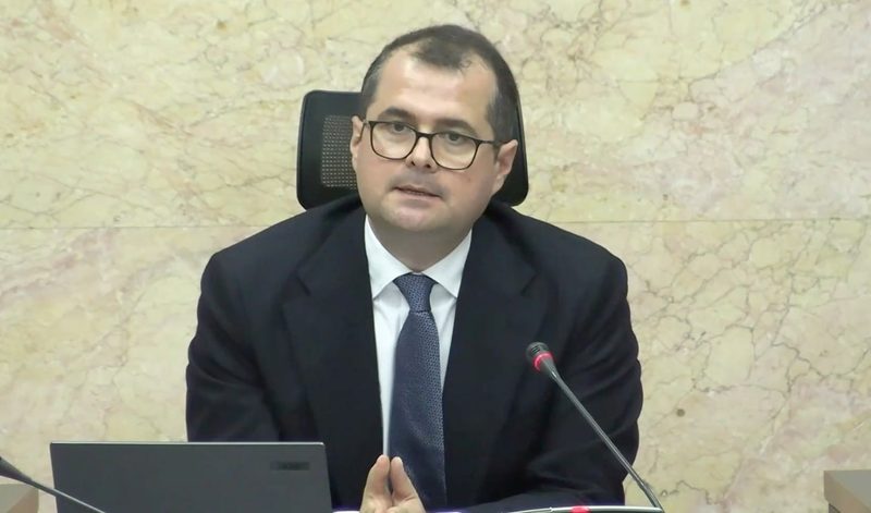 Concertul de Ziua Limbii Române, anulat. Premierul Vasile Tofan: „Să mai tragem și noi cureaua”