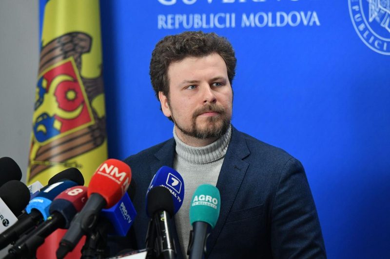 Guvernul a aprobat înființarea Colegiului moldo-turc „Recep Tayyip Erdoğan” din Comrat. Cu toate acestea, cel mai probabil, activitatea educațională va începe în septembrie 2027. Precizarea a fost făcută de ministrul Educației, Dan Perciun, care a vorbit despre o situație de sabotaj