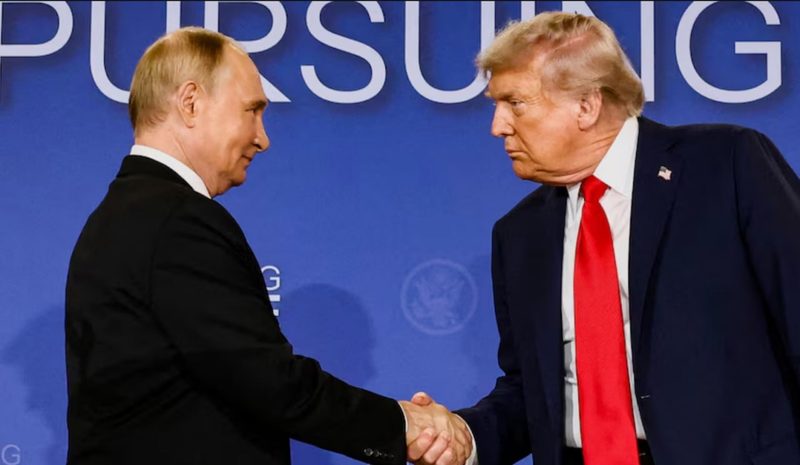 SUA și Rusia au convenit livrarea de motorină rusească pe piața americană și internațională, după o convorbire telefonică între Donald Trump și Vladimir Putin. Washingtonul a relaxat sancțiunile prin licență temporară valabilă până în aprilie 2027, permițând comercializarea motorinei rusești. Moscova elimină și ea restricțiile la export, urmând să livreze peste 300.000 de tone imediat și încă 1,5 milioane de tone în lunile următoare